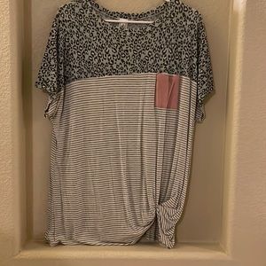 Buttery soft new w/o tags ladies size 1X top